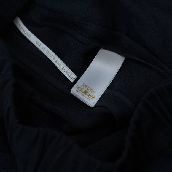 Kate Spade Pants Women’s 2 Black Slouchy Relaxed Rayon Crepe Pull-On Ankle - Picture 5 of 5